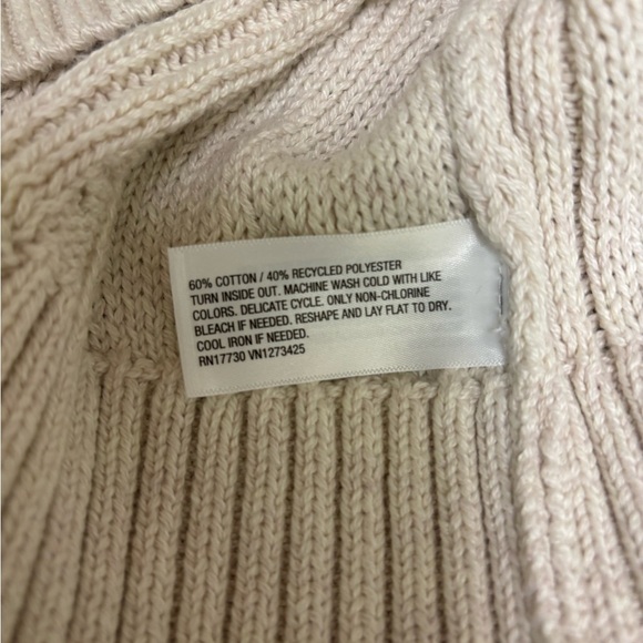 Cream Colored Goodfellow & Co Sweater - Picture 6 of 6